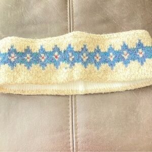 Vintage Knit Headband with Blue Pattern